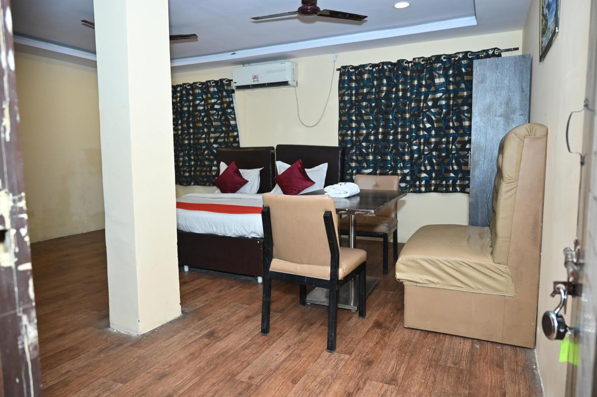 Hotel Ankitha Grand Хидерабад Екстериор снимка