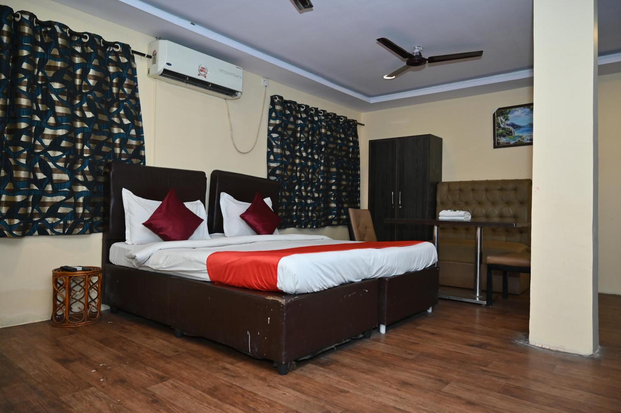 Hotel Ankitha Grand Хидерабад Екстериор снимка